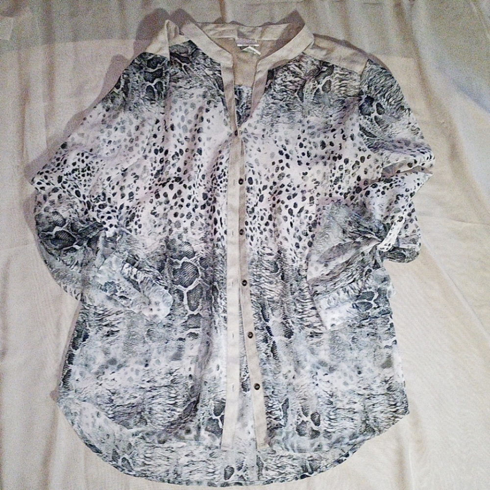 Casual button down 3/4 sleeve